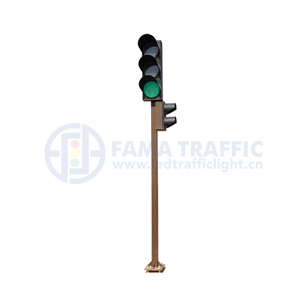 Un poteau de 5 m peut combiner un panneau de signalisation et un feu de signalisation