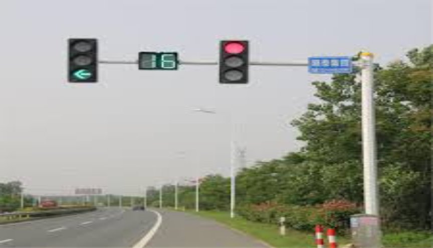 Comment choisir le bon poteau de feu de circulation en forme de F pour vos besoins d'intersection