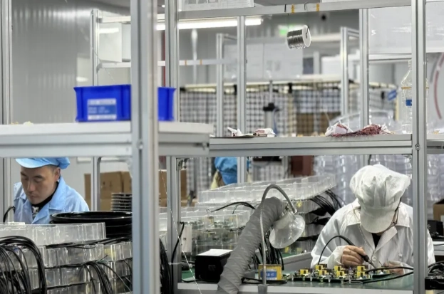 Les signaux sonores pour piétons FAMA avec boîtier en plastique atteignent plus de 7 500 unités vendues en novembre, déployées à plus de 1 000 intersections. Les signaux sonores pour piétons FAMA avec boîtier en plastique atteignent plus de 7 500 unités vendues en novembre, déployées à plus de 1 000 intersections.