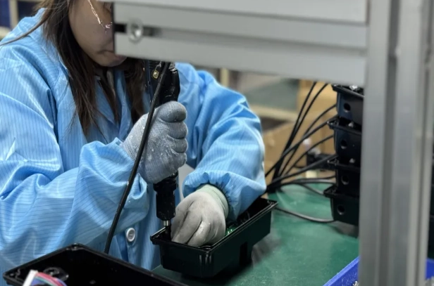 Les signaux sonores pour piétons FAMA avec boîtier en plastique atteignent plus de 7 500 unités vendues en novembre, déployées à plus de 1 000 intersections. Les signaux sonores pour piétons FAMA avec boîtier en plastique atteignent plus de 7 500 unités vendues en novembre, déployées à plus de 1 000 intersections.