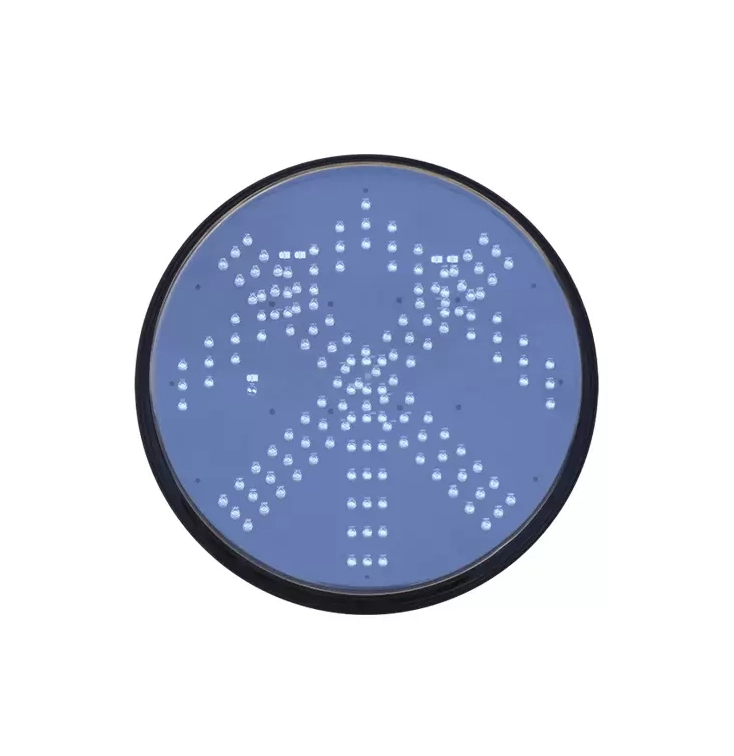 Module de feu de signalisation basse consommation en forme de croix rouge et de flèche verte